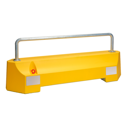 Árekstrarvörn með röraslá - Njörvi vel sjáanlegur